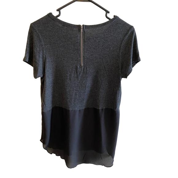 Daisy Fuentes Gray Black Cap Sleeve Round Neck Lightweight Blouse Size S - Picture 2 of 6